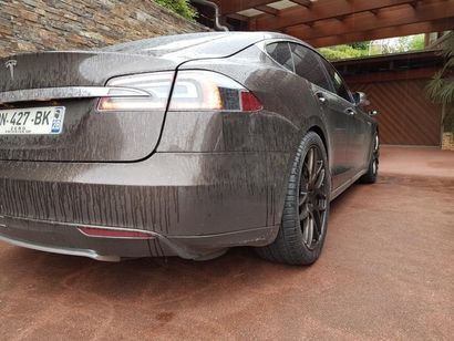 TESLA S85 – 2015 N° de Série : 5YJSA6H16EFP51022

Présentée en 2009 la Tesla révolutionne...