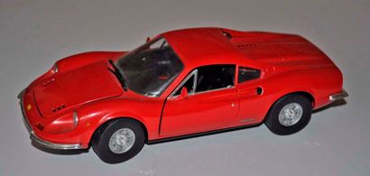 FERRARI Dino 246 GT model, scale 1/18°.
