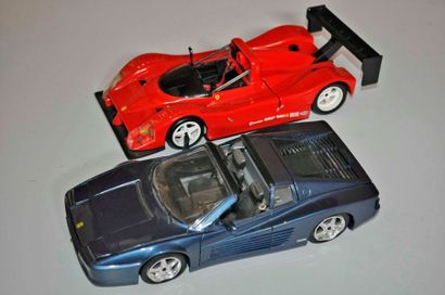 null Set of 2 FERRARI 333 SP and 512 TR models, scale 1/18°.