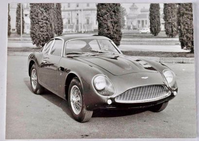 null Aston Martin DB4 GT Zagato 1961 produite à 19 exemplaires. Cachet photo Carrozzeria...