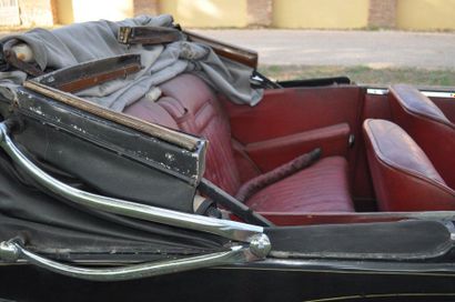 INVICTA BLACK PRINCE - 1948 Drophead Coupé
Numéro de série : 105
Moteur 2997cm ;...