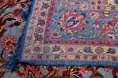 null Magnificent and elegant KACHAN SOOF carpet in silk, in relief on blue silk chains...