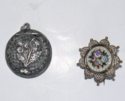 null Silver powder case and micro-mosaic children's medal