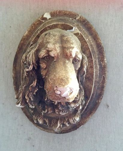 null Hunting dog. Pair of plaster medallions in imitation of terracotta