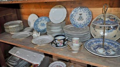 null Lot of porcelain: white armoured plates and miscellaneous (about 60 pieces)...