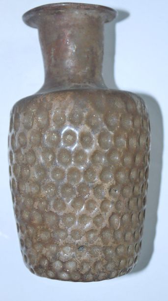 Iridescent glass vase with honeycomb decoration,...