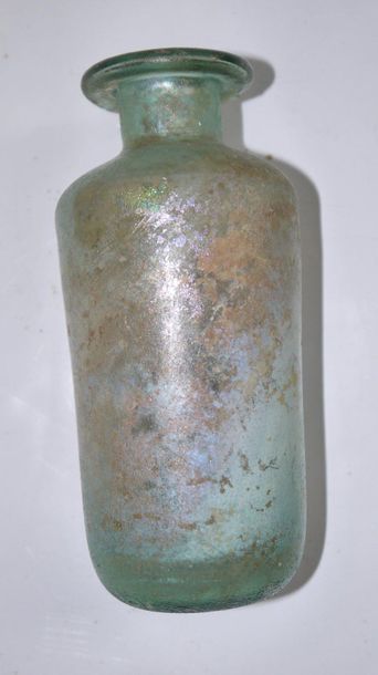 null Gourd vase with bulging rim in iridescent glass - South Mediterranean Basin...