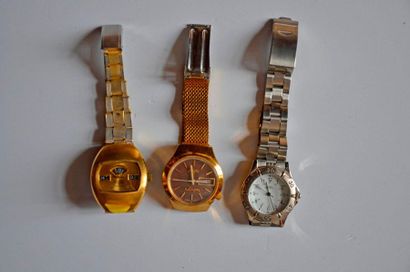 null Lot de 4 montres bracelet pour homme: 3 en acier + Montre Universal Genève en...