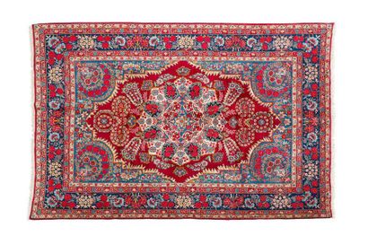 null Grand et original KIRMAN (Iran ) milieu XX Dimensions. 300 x 202 cm. Caractéristiques...