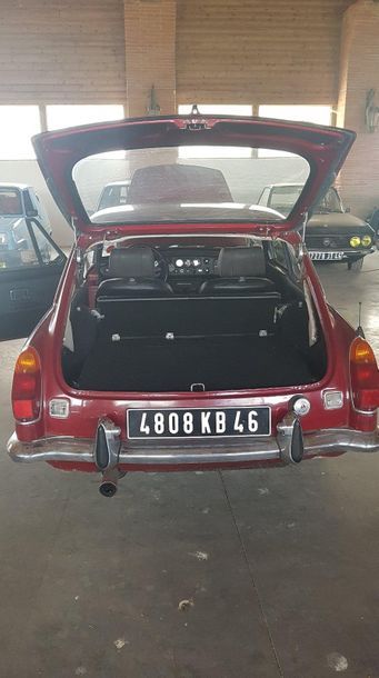 MGB GT V8 - 1973 Serial No. GHD5323712G
Estate Collection F. Purchased in 2004
Carte...
