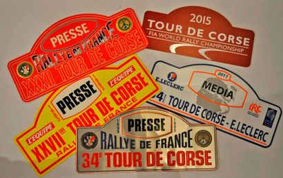 null Tour de Corse. Lot de 5 plaques de rallye dont 2 en tôle: 1983, 1988, 1990,...