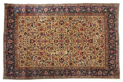 null TABRIZ (Persia), 1st third of the 20th century

An old gold field hosts a trellis...