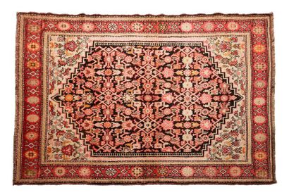 null KARABAGH (Caucasus), late 19th century

A decoration of multicoloured floral...