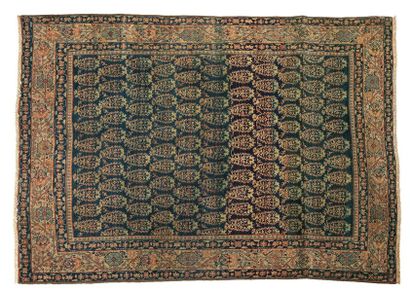 null TABRIZ (Persia), late 19th century.

A sea field, lined with small "mihrab moghol",...