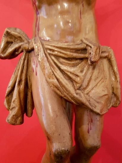 null Grand crucifix, Christ en bois sculpté polychrome. Haut. 82 cm, XVIII°. Petits...