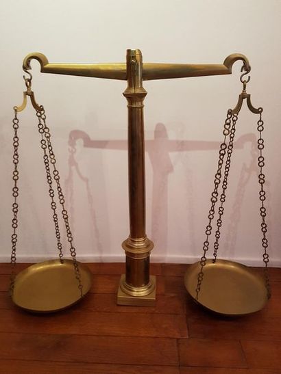 null Large 19th century brass column scale with flail and equal arms. Height. 76...