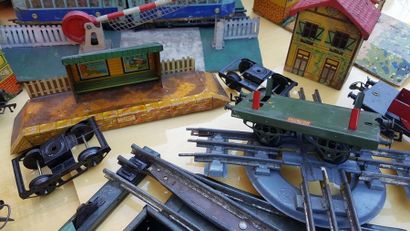 null Important set of electric trains, so-called salt box locomotive with box. Approximately...