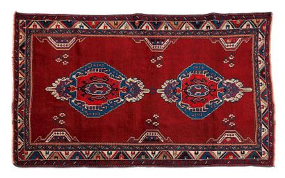 null Original tapis SEÏKHOUR (Caucase), fin du 19ème siècle

Dimensions : 185 x 125cm.

Caractéristiques...