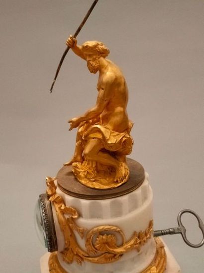 null Petite pendule de Chambre - Bronze doré au mercure, représentant Zeus avec son...