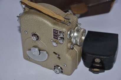 null Ercsam Camex camera, circa 1956, in its case.