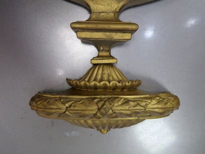 null Miroir Anglais d'époque XVIII -ème en bois dorée. Haut 90 cm larg. 57 cm