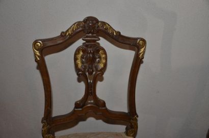 null Paire de chaises en bois sculpté et doré, Ep. Art Nouveau