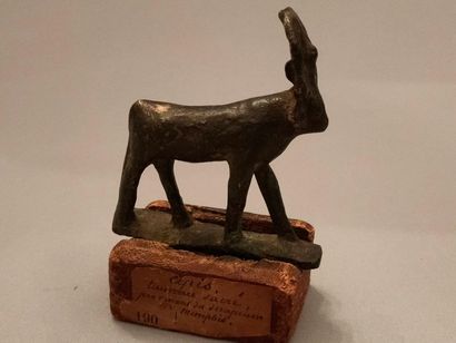 null Taureau Apis, Basse Epoque Egypte - ancienne collection - Hauteur totale : 11...