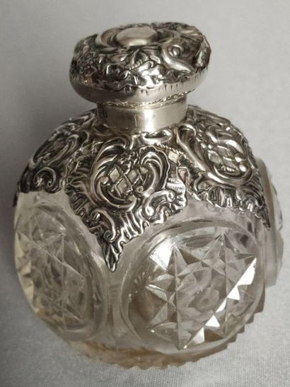 null Crucible crystal flask mounted on silver (slightly deformed cap - H: 7.5 cm