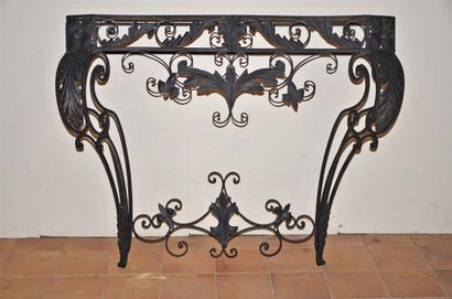 null Wrought iron console, marble top.