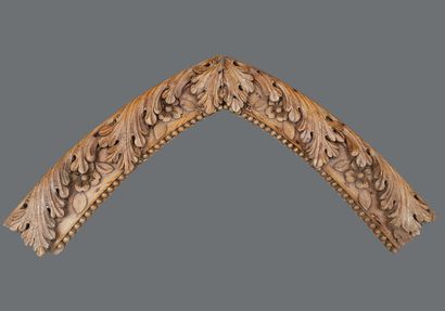 null 2 beautiful oak elements carved XVIII° style. Length. 120 cm, Width. 24 cm