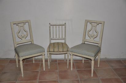 null Set of 3 lacquered wooden chairs, Louis XVI style