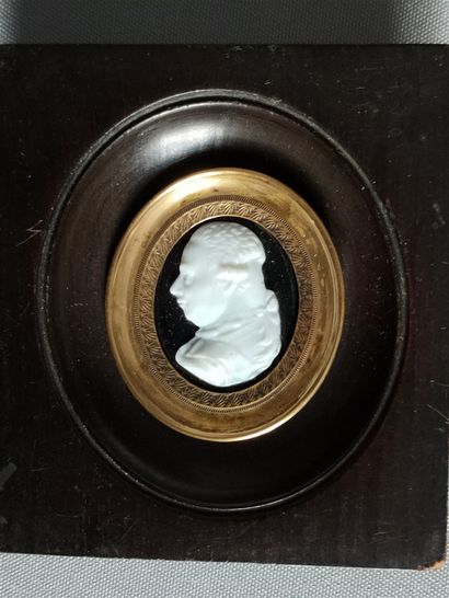 null Cameo man profile on hard stone - early 19th century - total dimensions: 7.5x6.5...