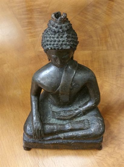 null LAOS. Bouddha en bronze Manque le haut de la coiffe

Haut. 29 cm