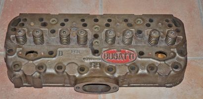 BUGATTI "Bugatti motorboats

Cast iron cylinder head, 4 cylinders, for diesel engine,...