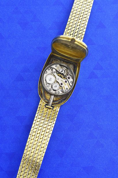MIDO pour BUGATTI 
Ettore Bugatti's personal watch / yellow gold grille on yellow...