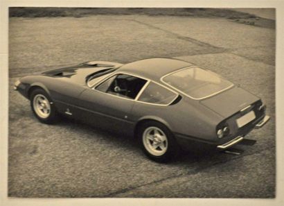 null 1 photo Ferrari 365 GTB4 from 1968 (official PININFARINA photo)