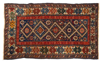 null SEIKHOUR carpet (Caucasus), end of the 19th century

Dimensions : 172 x 110cm.

Technical...