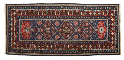 null KABRISTAN carpet (Caucasus), end of the 19th century

Dimensions : 257 x 123cm

Technical...