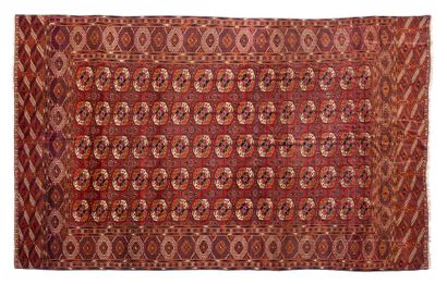 null Important carpet from TÉKKÉ BOUKHARA (Central Asia), end of the 19th century

Dimensions...