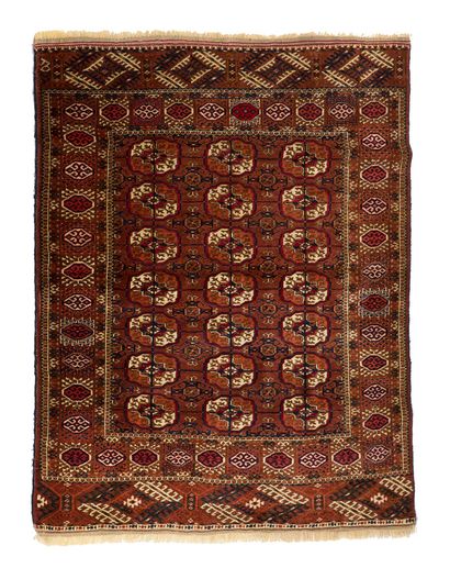 null BOUKHARA carpet (Central Asia), late 19th century

Dimensions : 126 x 113cm

Technical...