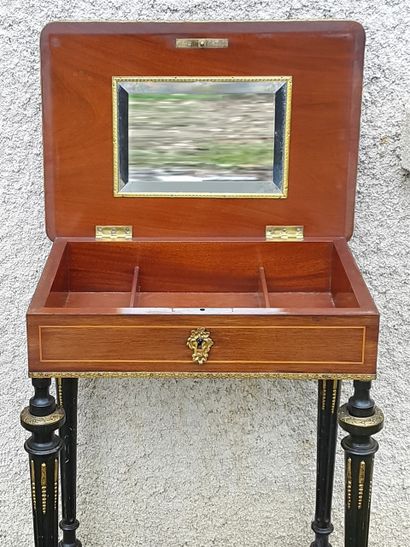 null Napoleon III blackened wood and marquetry dressing table