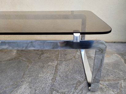null Belle table basse des années 1970 piétement chrome et plateau en verre épaisseur...
