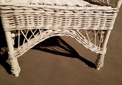 null White painted wicker garden furniture from the 70's / 80's 3 pieces, 1 bench...