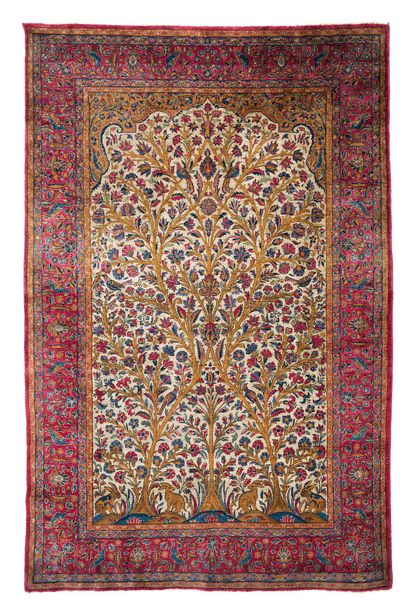 null Tapis KACHAN en soie (Perse), fin du 19e siècle

Dimensions : 199 x 129cm

Caractéristiques...