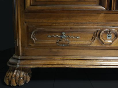null Important 18th century walnut cabinet (to be restored) certainly a work of the...
