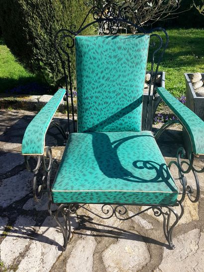 null Series of 4 wrought iron armchairs from the 1950s covered with white, green...