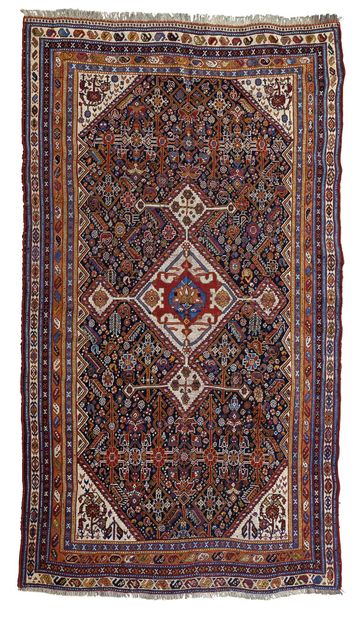 null Tapis KASHGAÏ (Perse), fin du 19e siècle

Dimensions : 218 x 140cm

Caractéristiques...