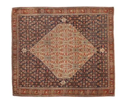 null Fine SENNEH carpet (Persia), late 19th century

Dimensions : 180 x 155cm

Technical...
