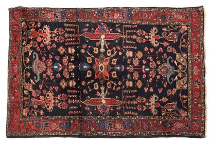 null SAROUK carpet (Persia), late 19th century

Dimensions : 160 x 99cm.

Technical...