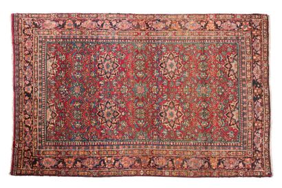 null MÉCHED carpet (Iran), middle of the 20th century

Dimensions : 195 x 121cm.

Technical...